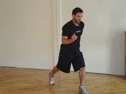 Jump using the front foot, and keeping the upright position. Stay in a splitsquat stance.