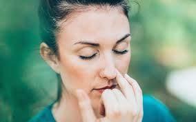 ALTERNATIVE NOSTRIL DEEP BREATHING Make a Hang 10 with your right hand Hold your right thumb over right nostril to close it Inhale slowly through your left nostril until your lungs are full Hold 4