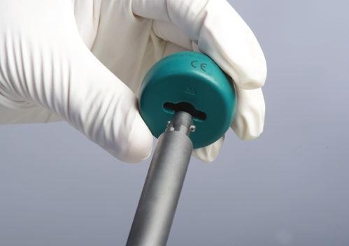 BIOLOX delta Liners can be inserted by hand or using the Liner Insertion Instrument.