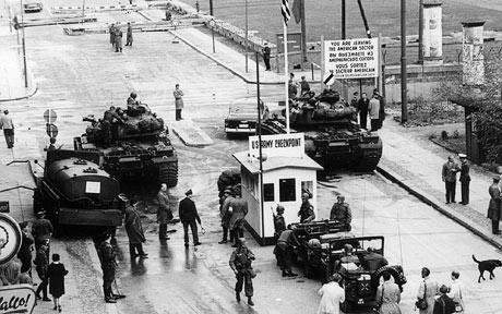 Checkpoint Charlie-