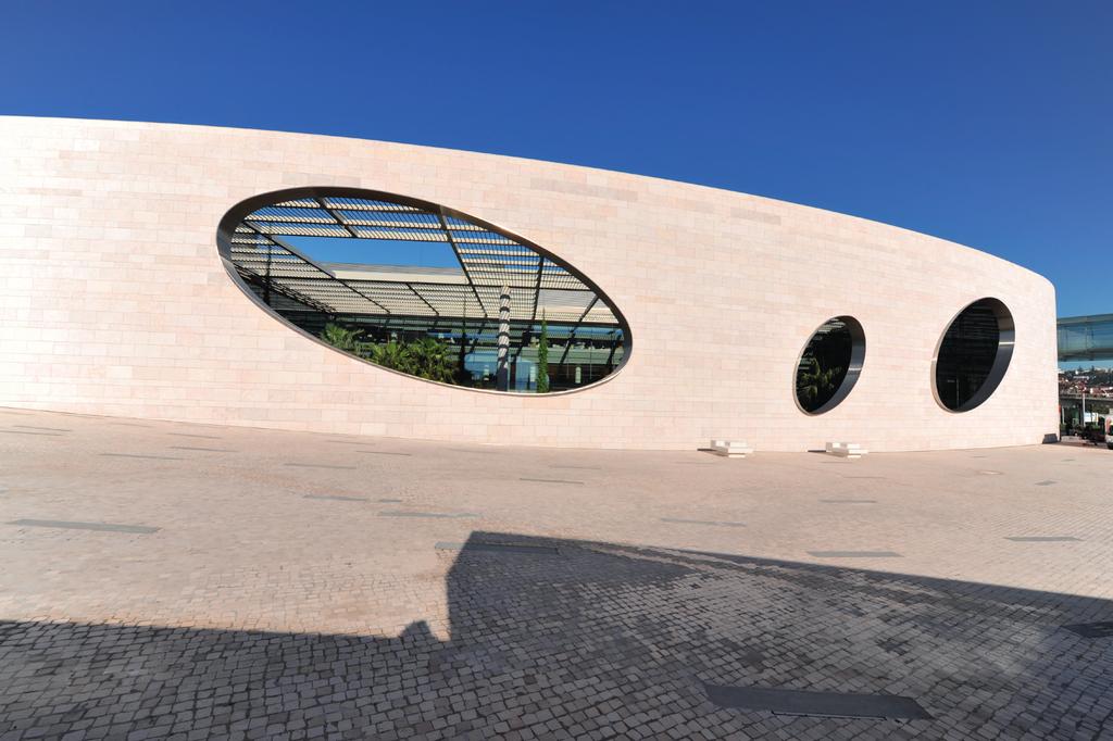 1 ST CHAMPALIMAUD PANCREAS MEETING NEW CHALLENGES IN EARLY DIAGNOSIS AND MANAGEMENT OF PANCREATIC CANCER Champalimaud Foundation Lisbon, Portugal 27 th - 28 th November 2015 Organisation -