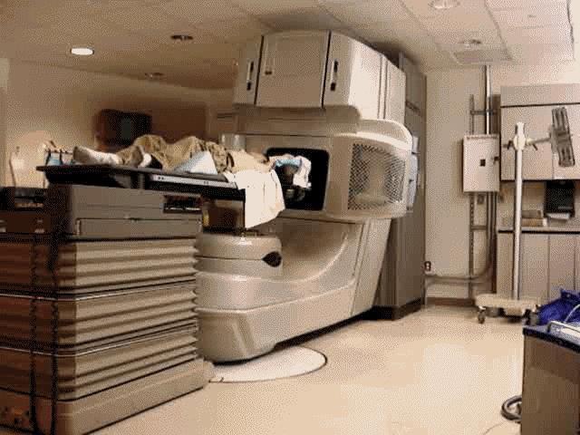 In-room CT- Cone Beam CT X-ray tube and flat panel imager are mounted on the linac gantry In one rotation