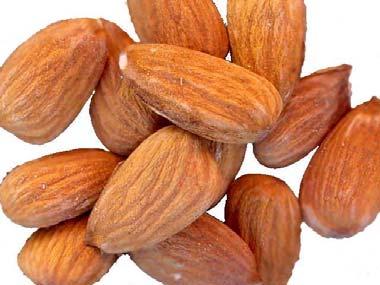 of raw almonds 1/2 cup