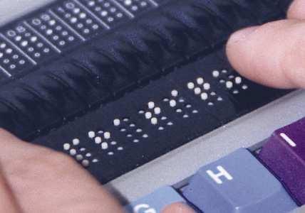 A blind user can read the screen of his computer with a Braille display or with a speech synthesizer (or both