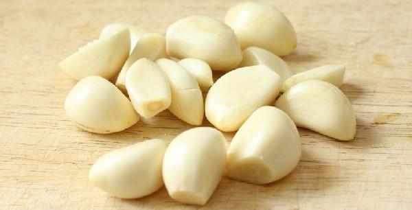 Garlic works like a natural antibiotic and is a very effective home remedy for chest congestion.