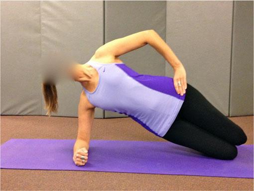 286 HSSJ (2013) 9:284 288 Fig. 2. Model demonstrating modified side bridge exercise with the trunk in neutral spine. formance of an exercise, it became part of her home program.