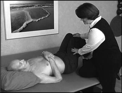 3 Pause and Practice: Facilitating Tricep Control This is another example of Facilitating Active Movement. Starting Position Begin with the patient positioned in supine on the mat table.
