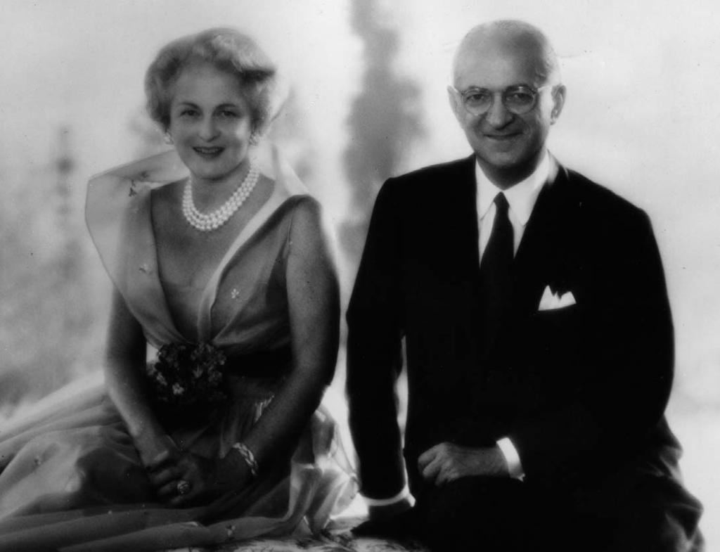 iv Faculty The legacy of Dr. and Mrs. Jules Stein arises from their role in the 20th century as visionaries.