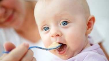 Many parents in this study were introducing complementary food before the AAP recommendations of around 6 months of age.