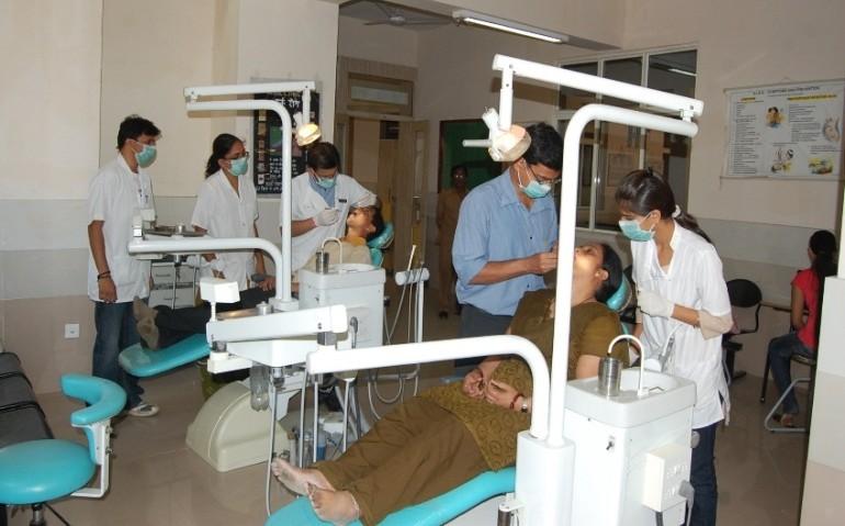 findings and performs radiological and image logical workup of oral diseases to give a radiological diagnosis. The department is also engaged in efforts towards counseling and tobacco de-addiction.