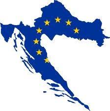 JULY 2013 EU 28 55 EU: BEATEN TRACK land of contrasted peoples, languages,