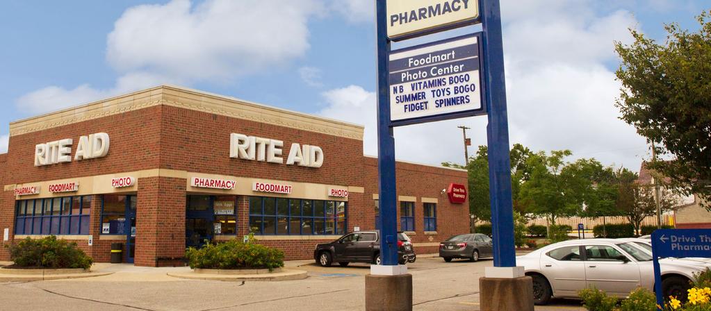 INVESTMENT HIGHLIGHTS INVESTMENT HIGHLIGHTS: Located in the city of Cleveland Drive-thru pharmacy Absolute NNN lease with zero landlord responsibilities Long operating history at this location (since