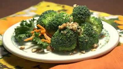 Pecan Crusted Broccoli Ingredients 6- servings ¼ cup pecan chips ½ teaspoon marjoram 1 tablespoon olive oil 1 pound frozen chopped broccoli, cooked 1 tablespoon dry bread crumbs Directions 1.