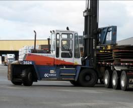 Job: Lift Truck Operator Description: Drives a variety of different forklifts on dock and ship Equipment Assessed: Kalmar Lift Trucks, tractor and pusher ESSETIAL DUTIES 1.