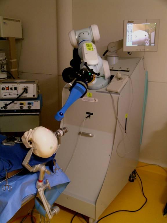 Demonstrator of robotic surgical tele-assistance The one-year tests are finished Lindbergh operation demonstrated that it s possible, but not easily and not daily The Armed Forces have an