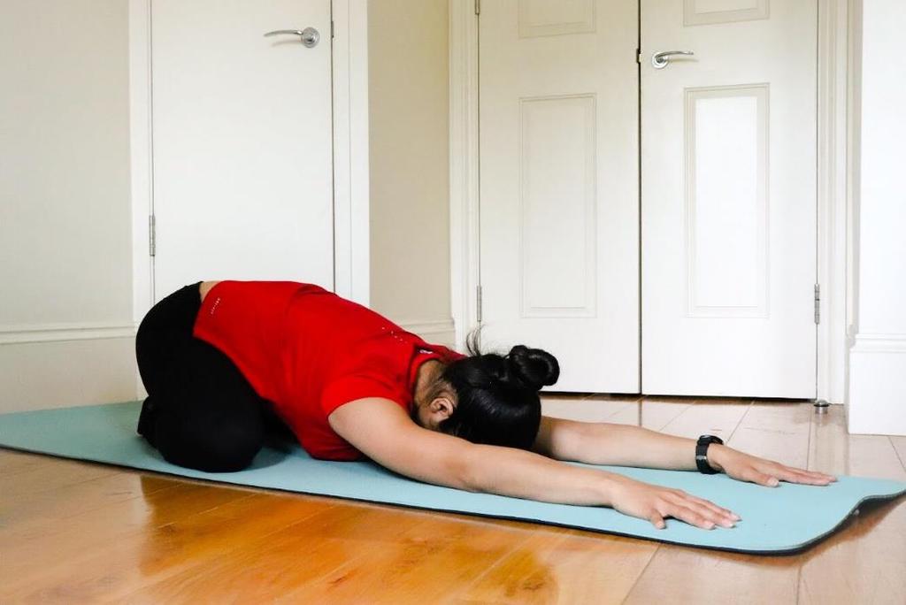 Yoga to cure Upper, Mid and Lower back pain 1. Adho Mukha Virasana (Downward Facing Hero Pose) This asana has forward bend with stretch in seated kneeling position.
