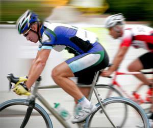The lowest resting heart beat on record is 28 bpm and belongs to the cyclist Miguel Indura in