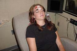 Electrocochleography, patient s perspective The acoustic stimuli consist of a series of tones. Electrodes are placed on the forehead.