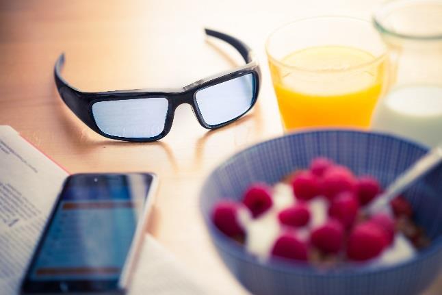 winter blues is light therapy with Propeaq light glasses. How to use Propeaq for winter blues Light therapy is used for seasonal mood problems since the early Eighties of the past century.