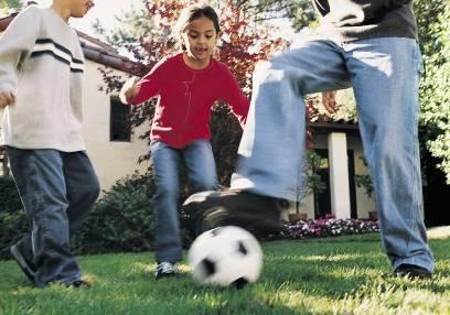 Activity among their Children Five Messages Targeting Families Set a Positive Example Lead an active lifestyle yourself Make family time an opportunity for physical activity Take a walk together