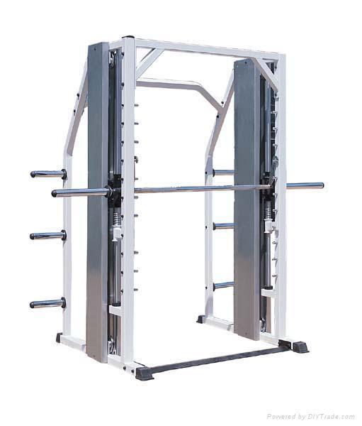 Counter Balanced Smith Machine Model: CT2047 Sleek, modern design with concealed linear bearings Natural gliding