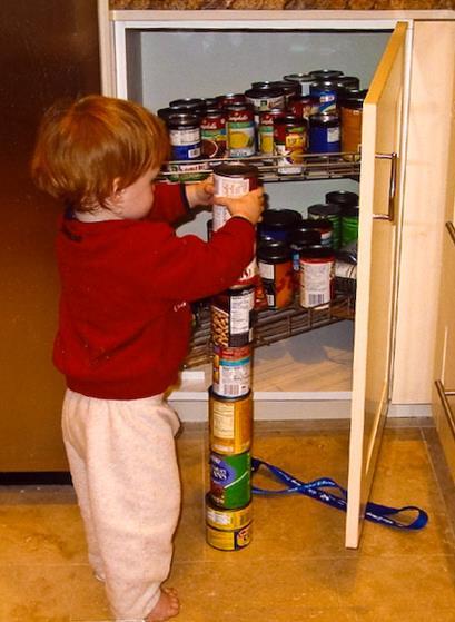 http://en.wikipedia.org/wiki/file:autism-stackingcans_2nd_edit.jpg What are Some of the Behavioral Characteristics?