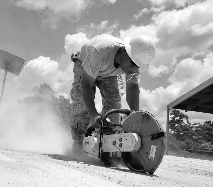 Crystalline Silica Burden of Occupational Cancer Fact Sheet WHAT IS SILICA? Nick Allen Silica is a naturally occurring mineral found in soil, sand, and rocks.