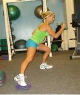 In this move, the front leg is the working leg, so focus on engaging the hip, gluts and hamstrings of the front leg.