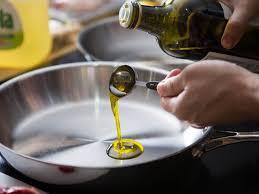 Fats and Oils 5-7 servings per day 1 tsp = 40 calories 1 tsp = 1 serving Healthy: Mono or