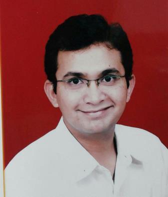 Dr. Praveen Badwaik Professor He is a graduate from Sharad Pawar Dental College, Wardha and has also completed his post graduation from the same institute. He has numerous publications to his credit.