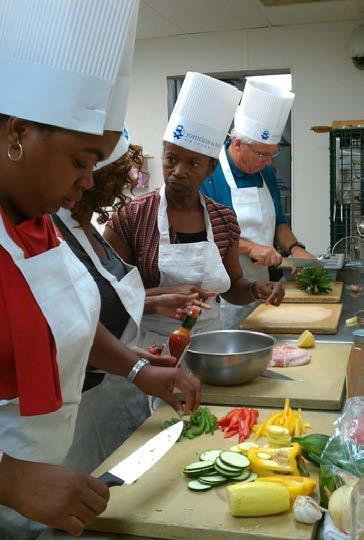 ADULT AND FAMILY PROGRAMS Trained Common Threads Chef Instructor provided Options: Two-Hour Family Cooking Classes (2-6 class series) Two-Hour