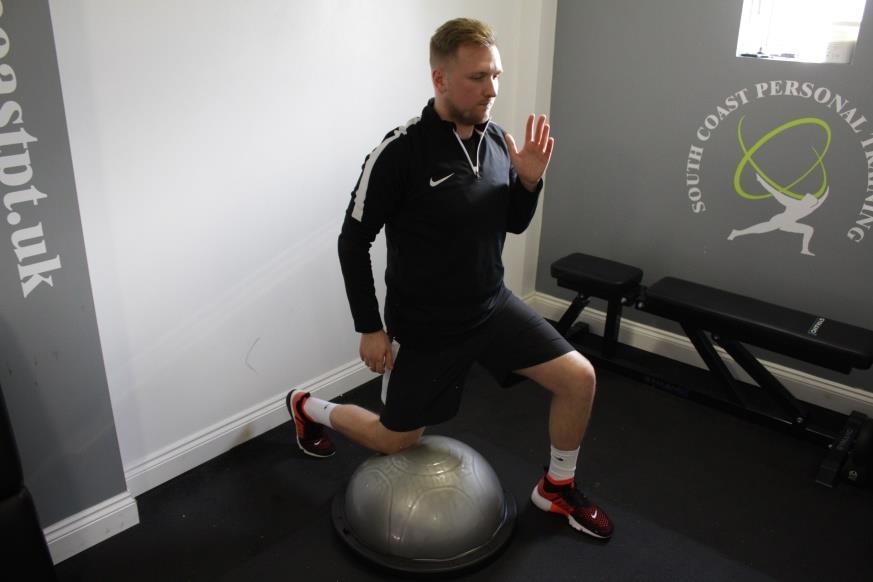 4) Lunges Driving knee down towards bosu/floor at right angle.