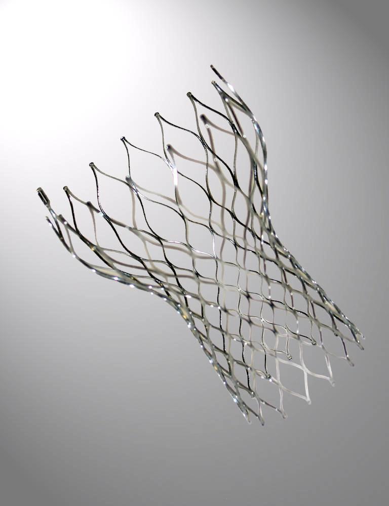 Self-Expanding Multi-level Support Frame Diamond cell configuration Nitinol: memory shaped/no recoil