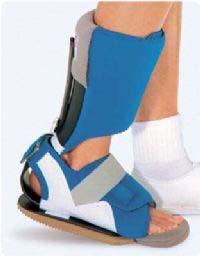 r32 Heel pressure Factor affecting healing Goals of therapy Intervention Heel pressure Offload heel in line