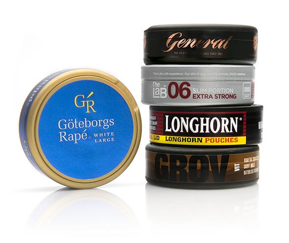 Snus and moist snuff (Q4 commentary) Hoarding in Scandinavia, and growing share in Swedish value segment Scandinavia snus sales up, helped by hoarding/calendar effects Higher volumes largely due to