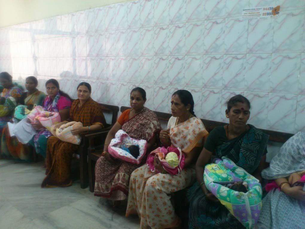 Mothers with babies await ROP screening