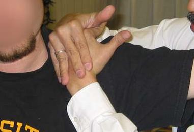 Adjust patient s elbow using a thumb index- ulna Left