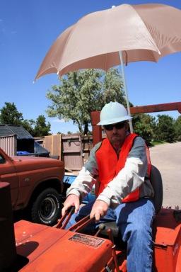 Use Shade Bring portable shade cover to your job site. Attach a shade device to your road equipment.