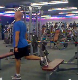 Maintain your shoulders in the lock position during the whole movement.