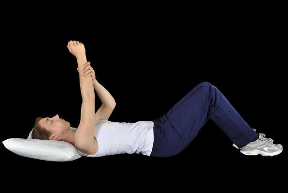 Anterior deltoid strengthening exercises Exercise 1: Lie on your back with a pillow supporting your head and your knees bent. Raise your affected arm so that it points to the sky.