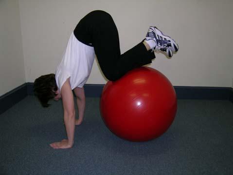 KNEE TUCKS (advanced) Walk body out until ball is positioned at knees.