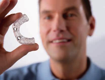 With the support of the Galileos Implant software, prosthetic suggestions from the CEREC software can be combined with your
