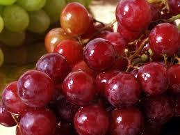 Tea, red grapes, and dark chocolate Tea White, green and oolong Rich in catechins 2-4 cups per day Red grapes Rich