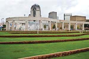 The population of Shreveport was 199,311 in 2010, and the Shreveport-Bossier City Metropolitan Area population exceeds 441,000.