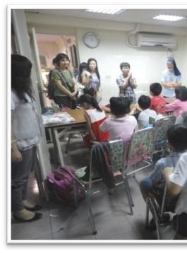 In Taichung the staff visited a centre for new immigrant families and a counseling service for victims of domestic violence and sexual abuse.