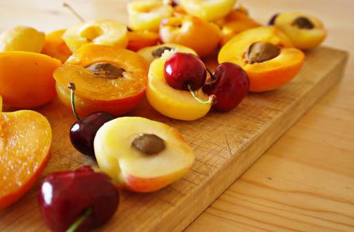 APRICOT CHERRY VANILLA - 1 cup of sliced, pitted apricot - ½ cup of whole cherries - A few sticks of