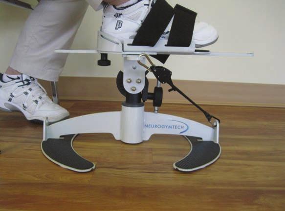 Maintain the Lateral Foot Plate Resistance Arm at right angles to the anterior arm of the base plate when attaching the resistance method.