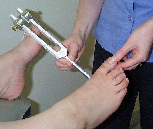 Screening for Neuropathy 128 Hz tuning fork for testing of vibration perception 10g Semmers