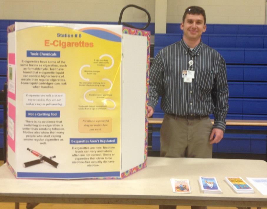 Students learn how electronic cigarettes compare to traditional tobacco cigarettes.