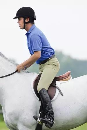 Anatomy of Hunt Seat Equitation English equitation is essential to communicate the proper cues to the horse for a successful ride.